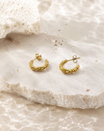 Wasserfeste Hoops Gold mit gehämmerer Oberfläche