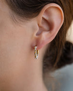 Mira Pearl Hoops Gold aus 18K vergoldetem Edelstahl mit feinen Kunstperlen