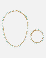 Halskette Mizu aus 18K vergoldetem Edelstahl mit türkisen Emaille-Elementen von KOHO