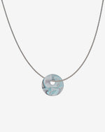 KOHO Halskette Fine Look Kaori Charm blau-weisser Anhänger aus Meeresplastik
