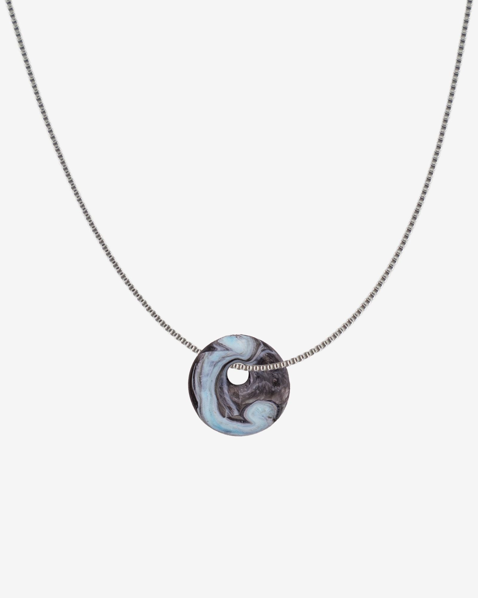 KOHO Halskette Fine Look Kaori Charm türkis Anhänger aus Meeresplastik