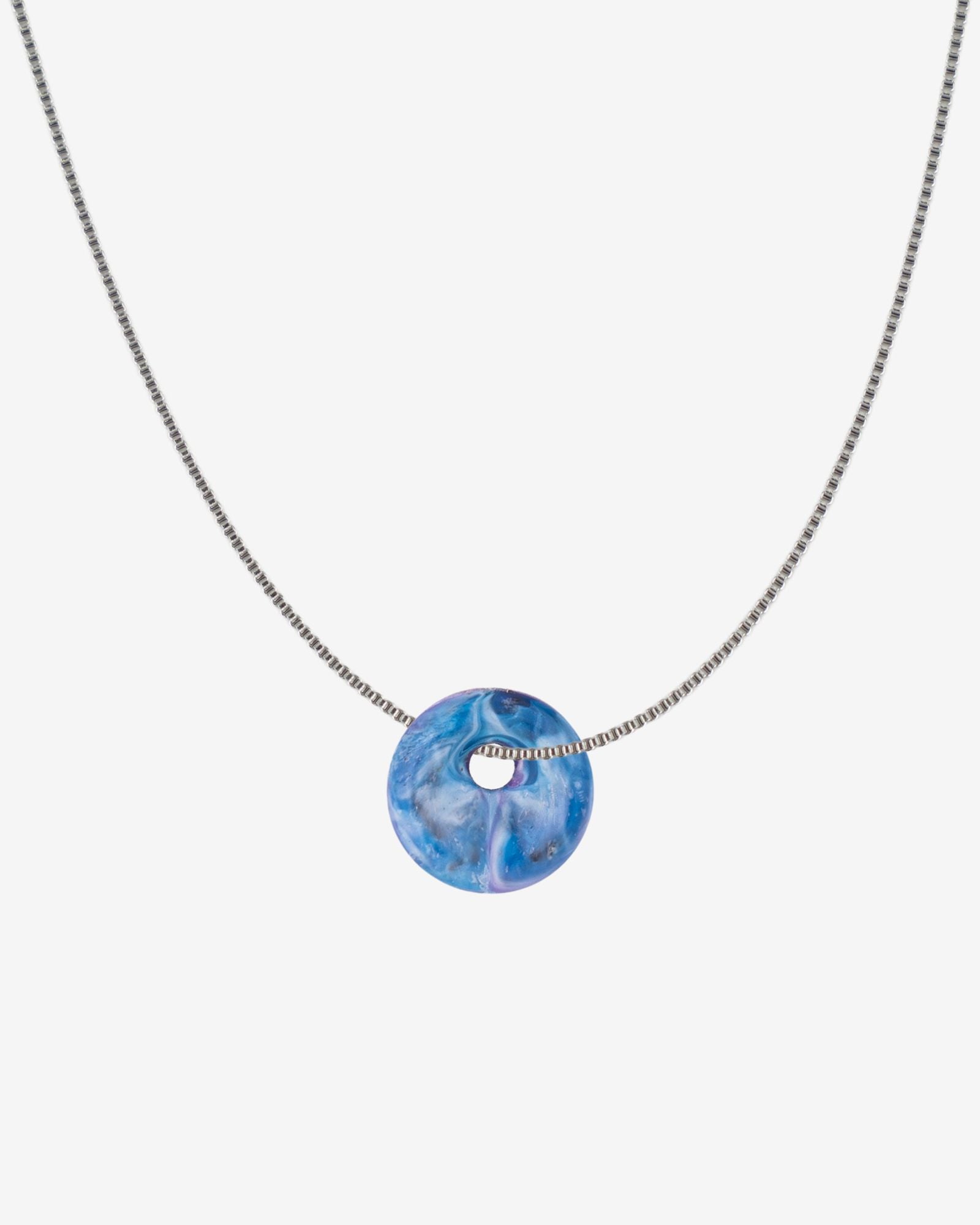 KOHO Halskette Fine Look Kaori Charm blauer Anhänger aus Meeresplastik