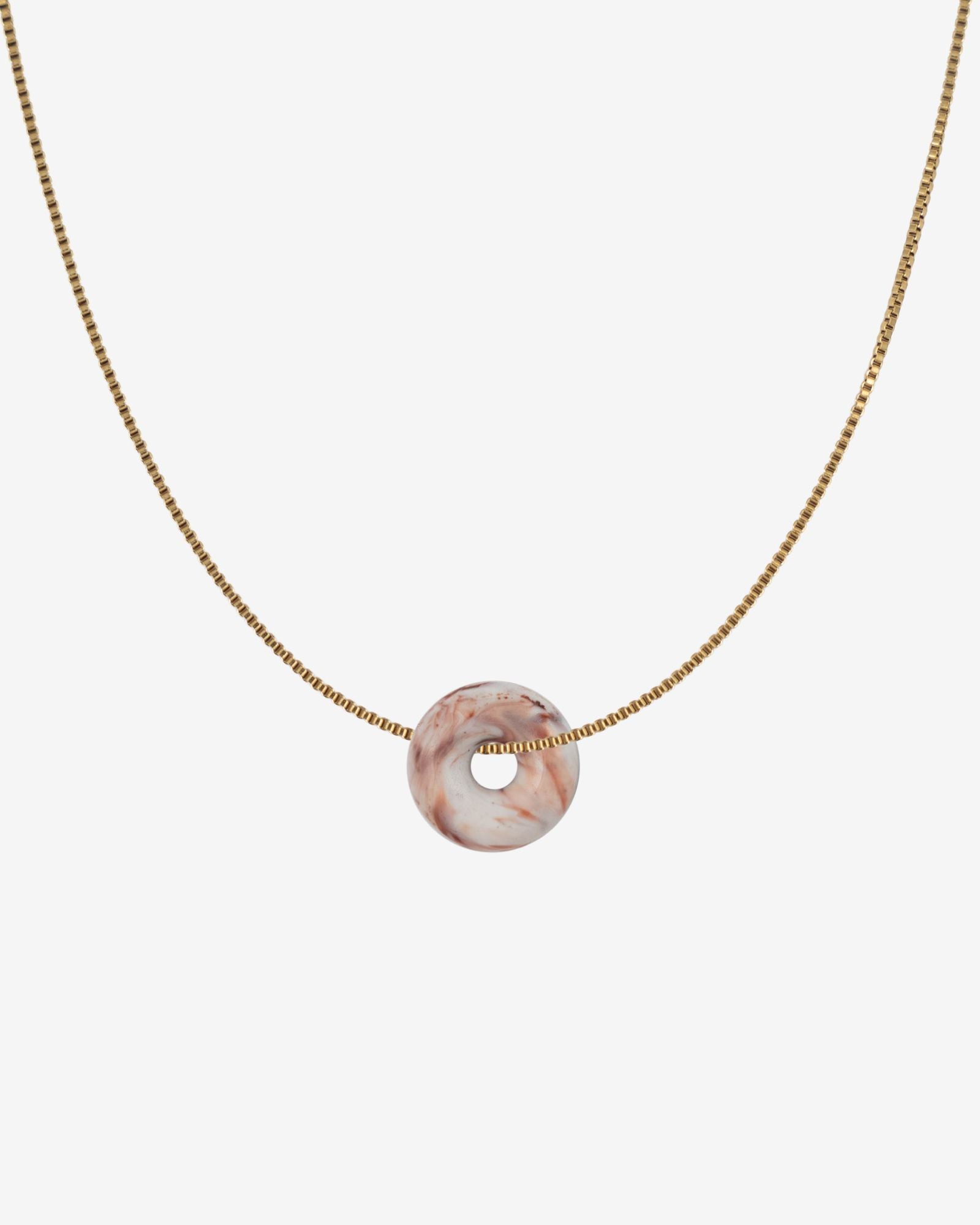 KOHO Halskette Fine Look Mali Charm braun-weisser Anhänger aus Meeresplastik
