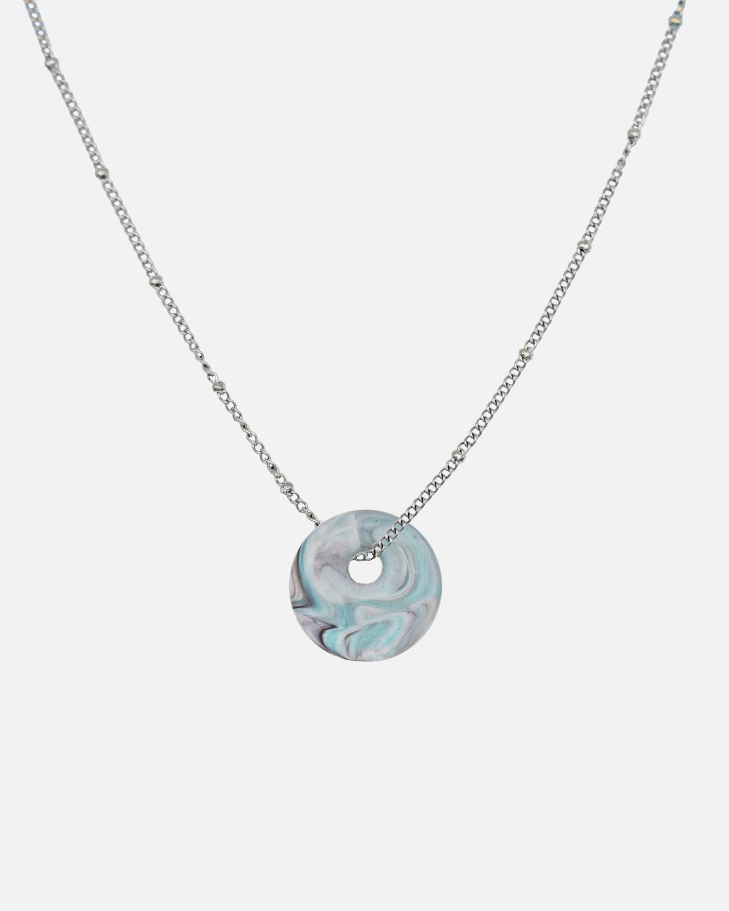 Halskette mit Anhänger aus recyceltem Meeresplastik KOHO Kaori Charm Silber