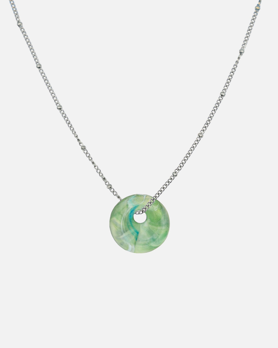 Halskette mit Anhänger aus recyceltem Meeresplastik KOHO Kaori Charm Silber