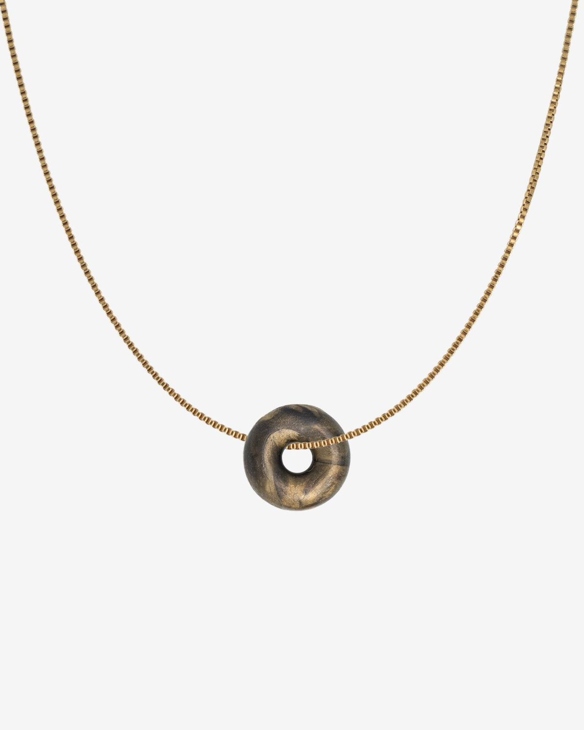 Halskette Gold Fine Look mit Mali Charm schwarz-gold marmoriert