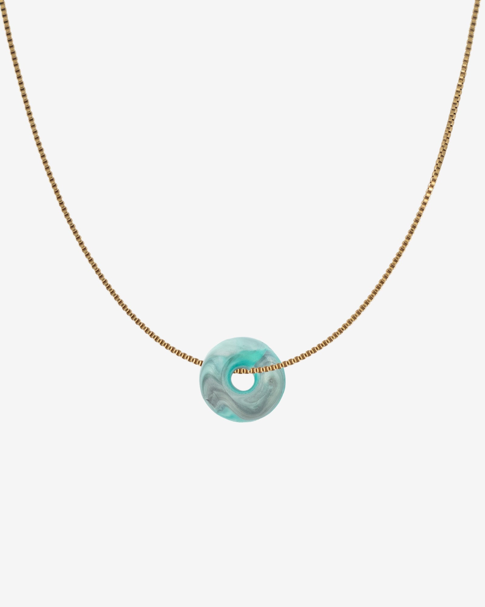 Halskette Edelstahl Gold mit türkis  Mali Charm aus recyceltem Meeresplastik