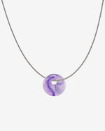 KOHO Halskette Kaori mit lilafarbenem Charm aus recyceltem Meeresplastik