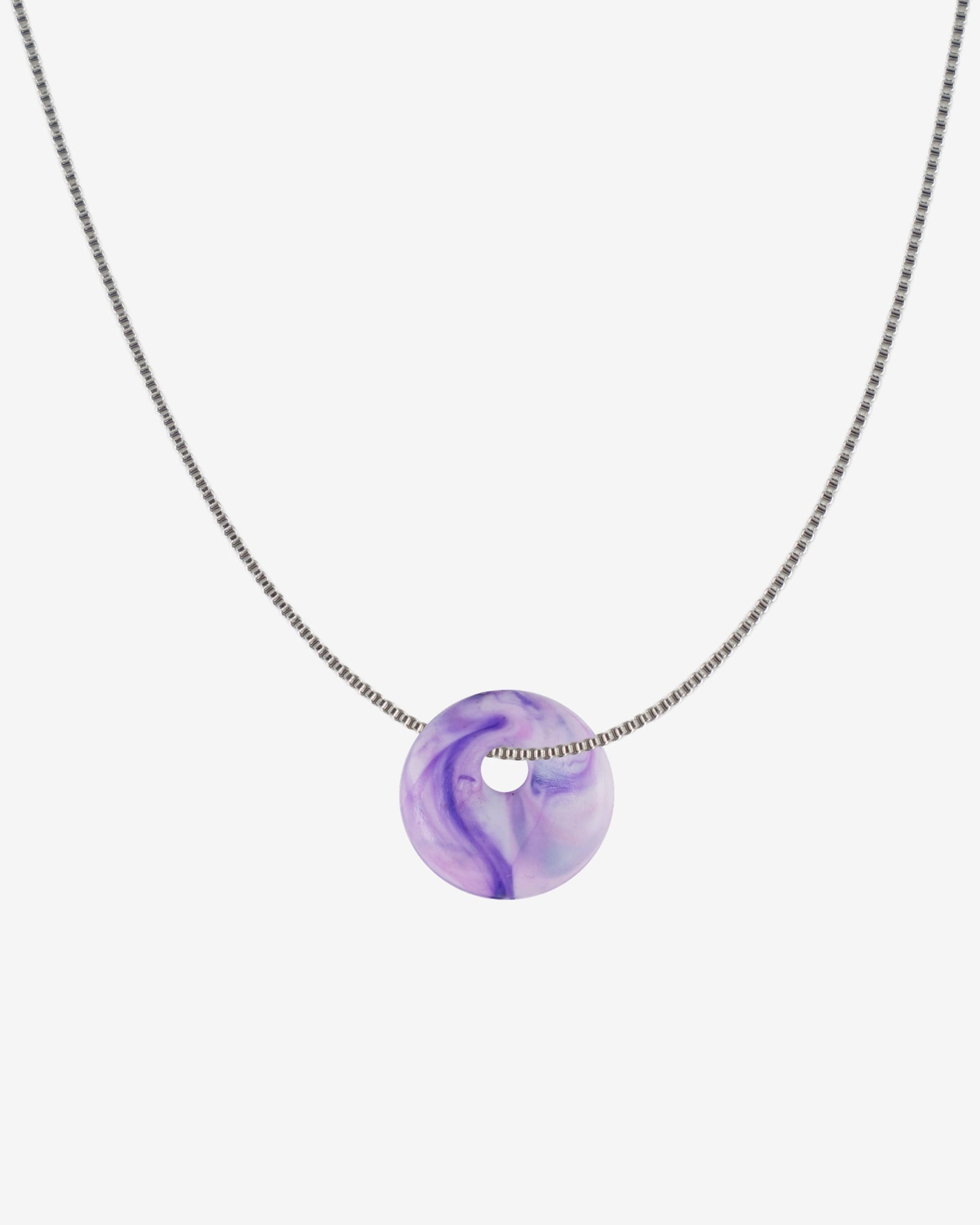 KOHO Halskette Kaori mit lilafarbenem Charm aus recyceltem Meeresplastik