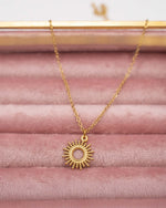 Halskette Gold Anhänger Sonne Wasserfest