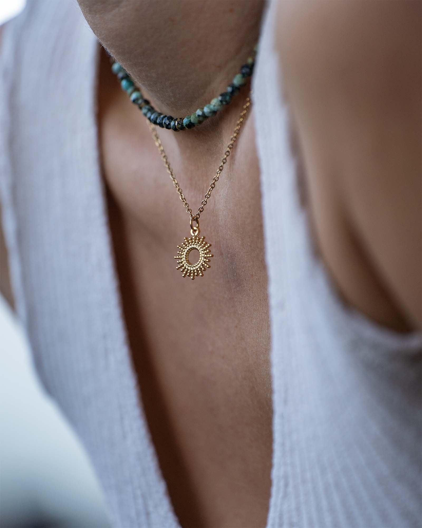 Halskette vergoldet wasserfest mit Sonnen Anhänger