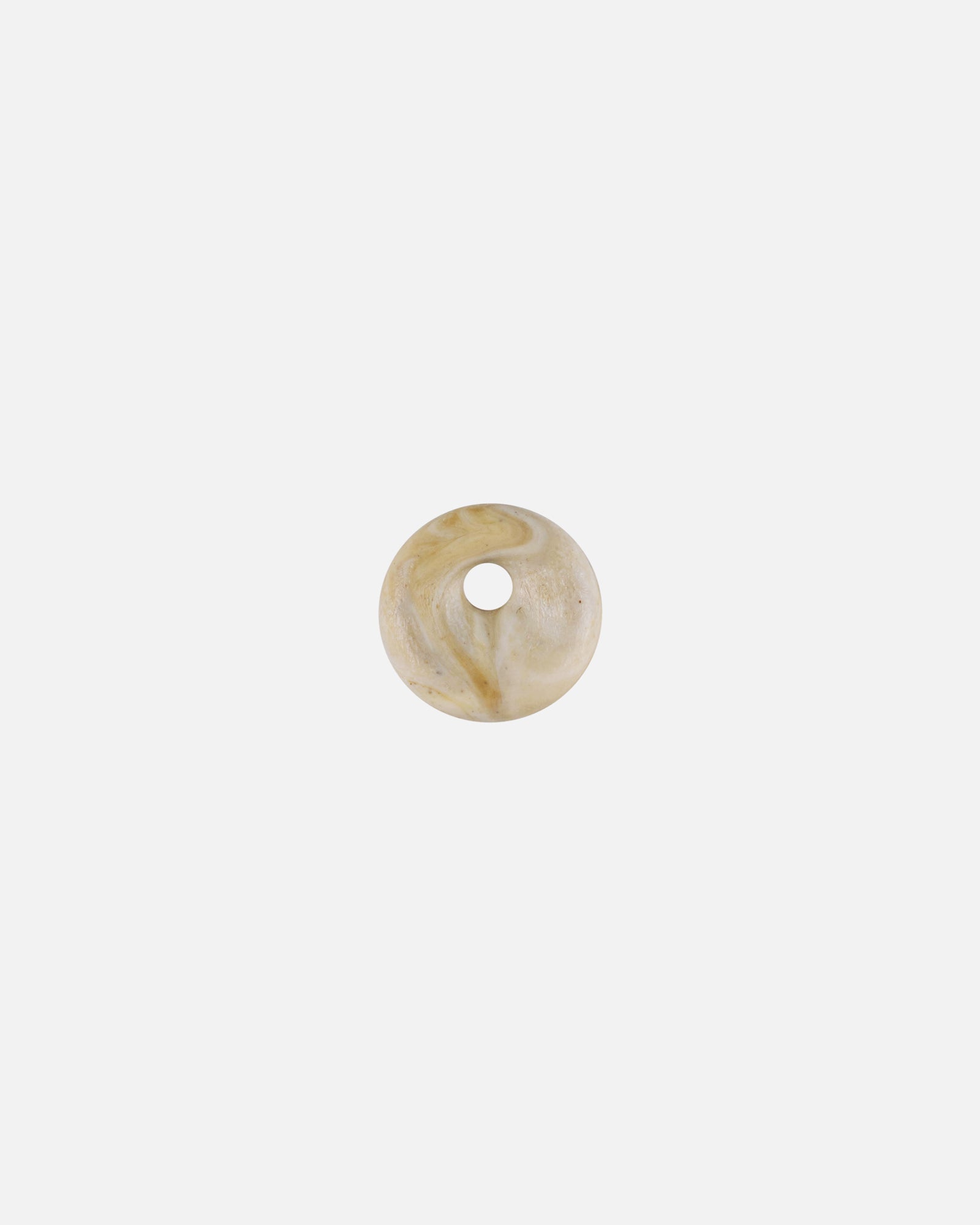 KOHO Charm Kaori goldfarben aus recyceltem Meeresplastik