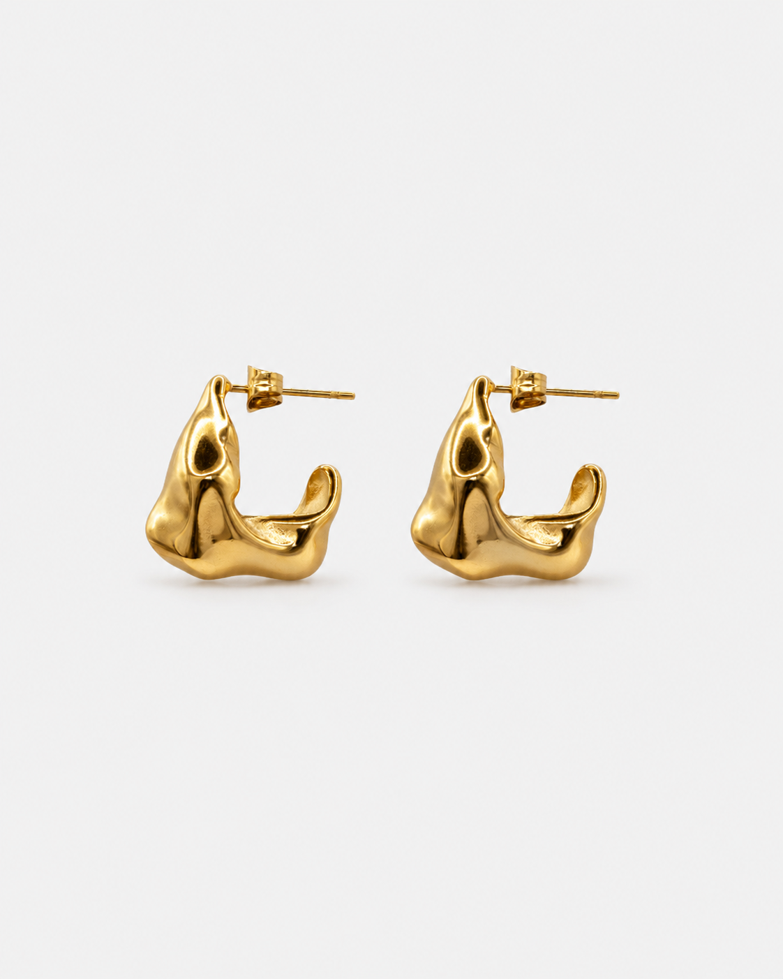 Goldene Ohrstecker Wasserfest Statement Look