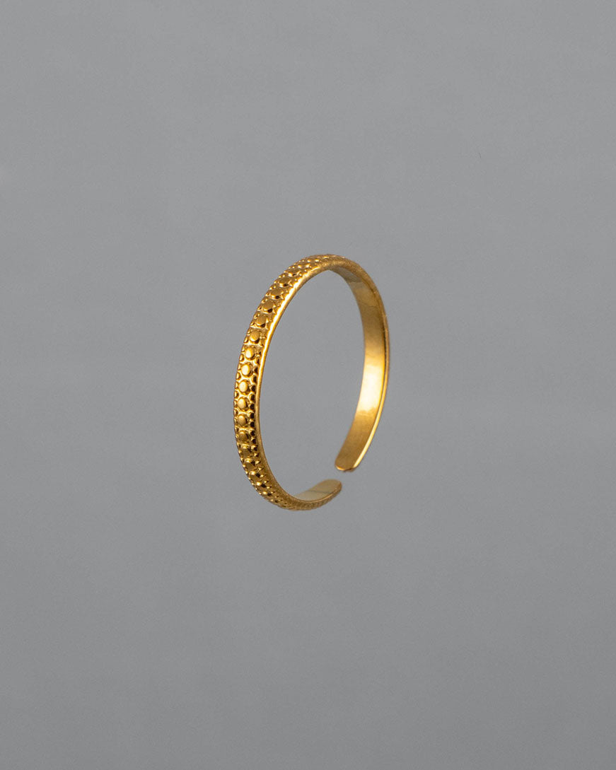Ring Reef Gold aus 18K vergoldetem Edelstahl mit strukturierter Oberfläche