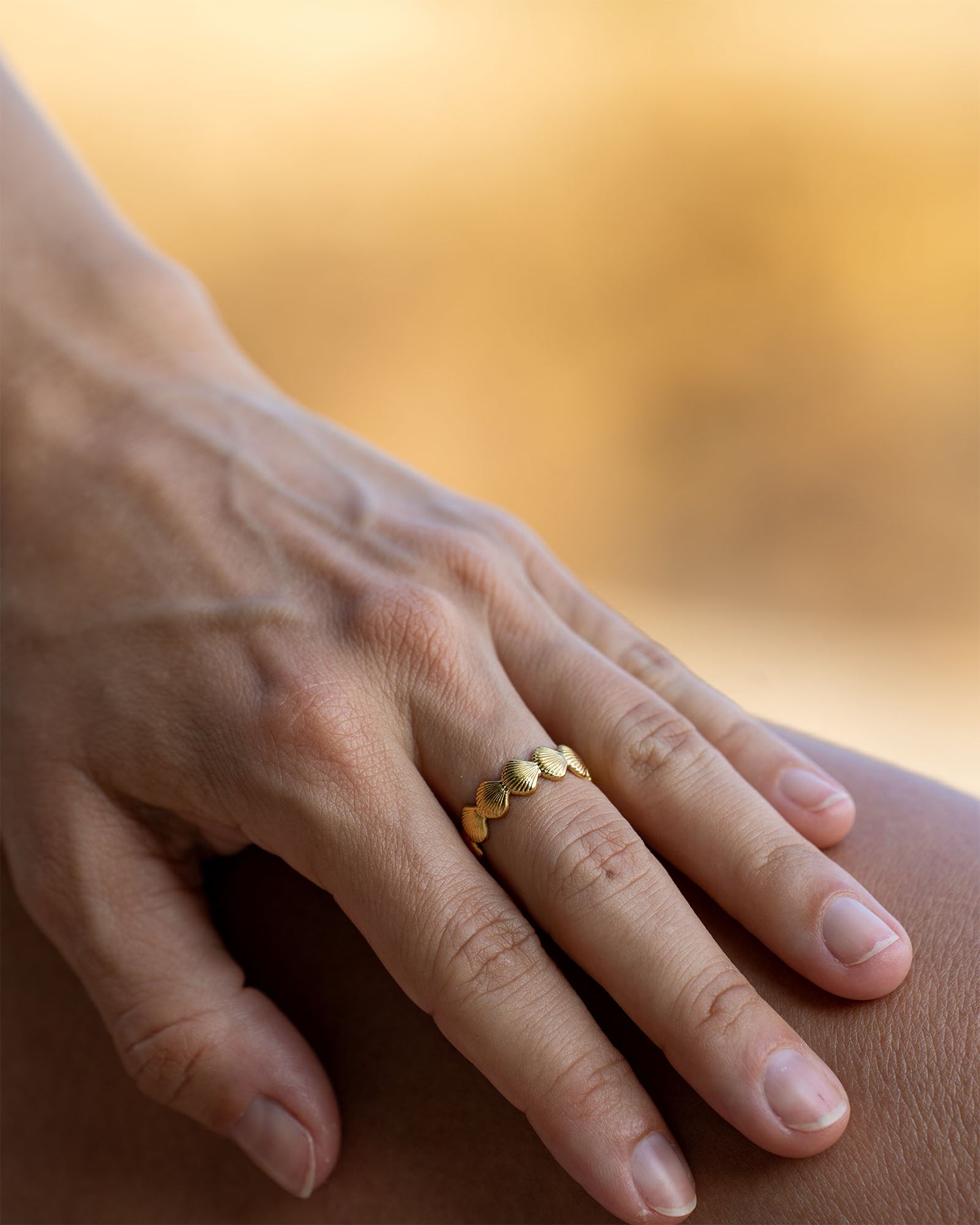Ring Seaside mit kleinen muscheln Gold