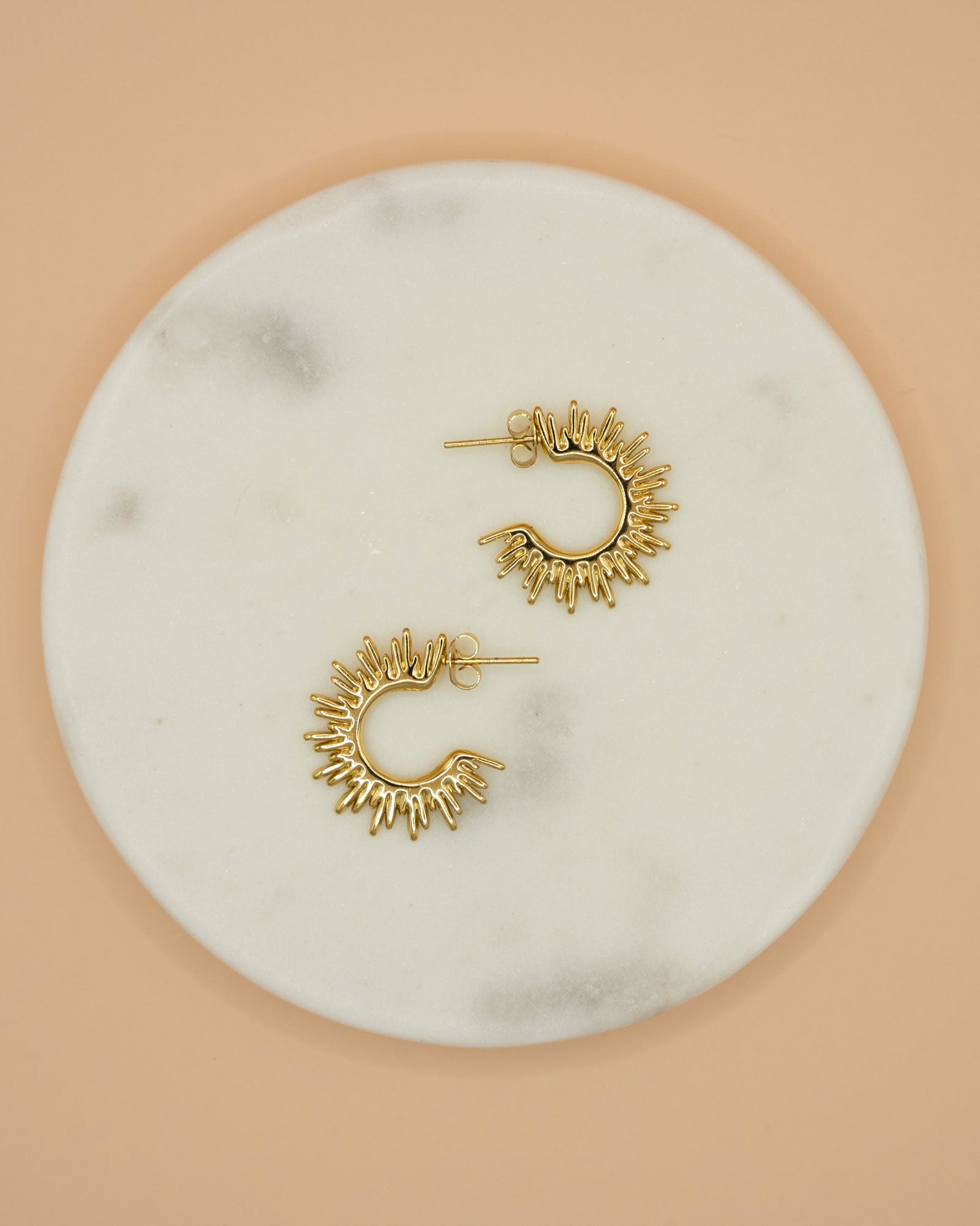 Wasserfester Gold Ohrring mit Sonnnenstrahlen 