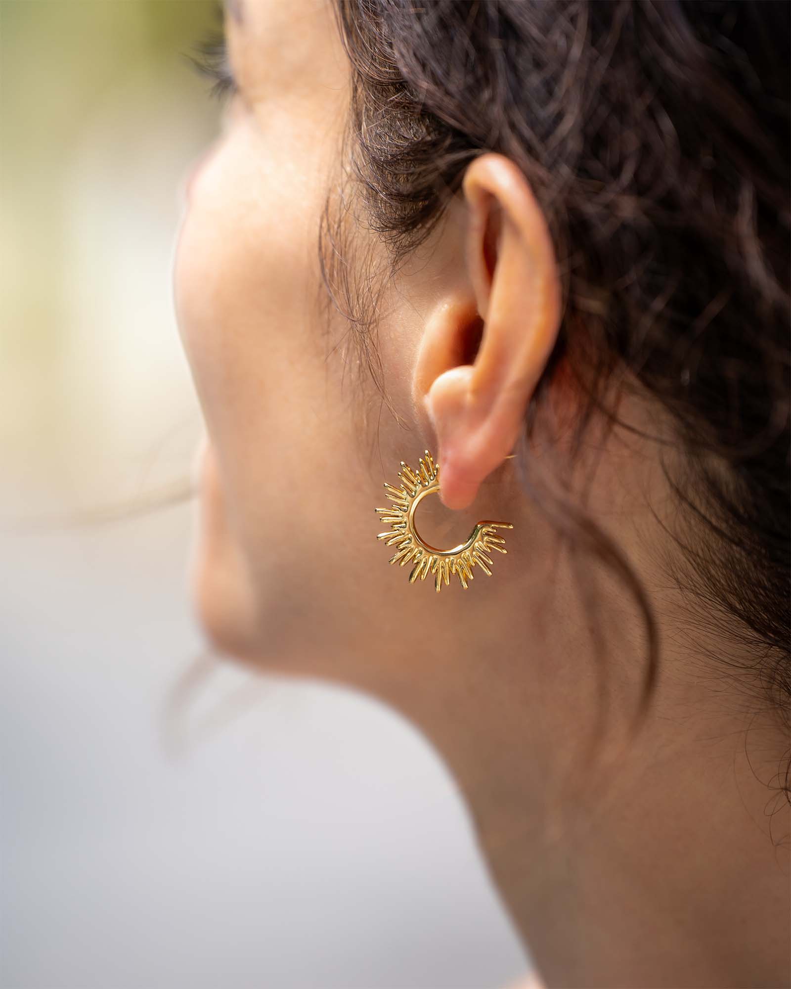 Wasserfste Creolen Gold Sonnen Strahlen