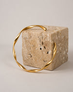 Wellenförmiger Bangle Armreif Gold Edelstahl 18 Karat