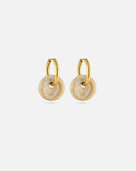 KOHO Hoops Gold mit goldenem Kaori Charm Anhänger aus Meeresplastik